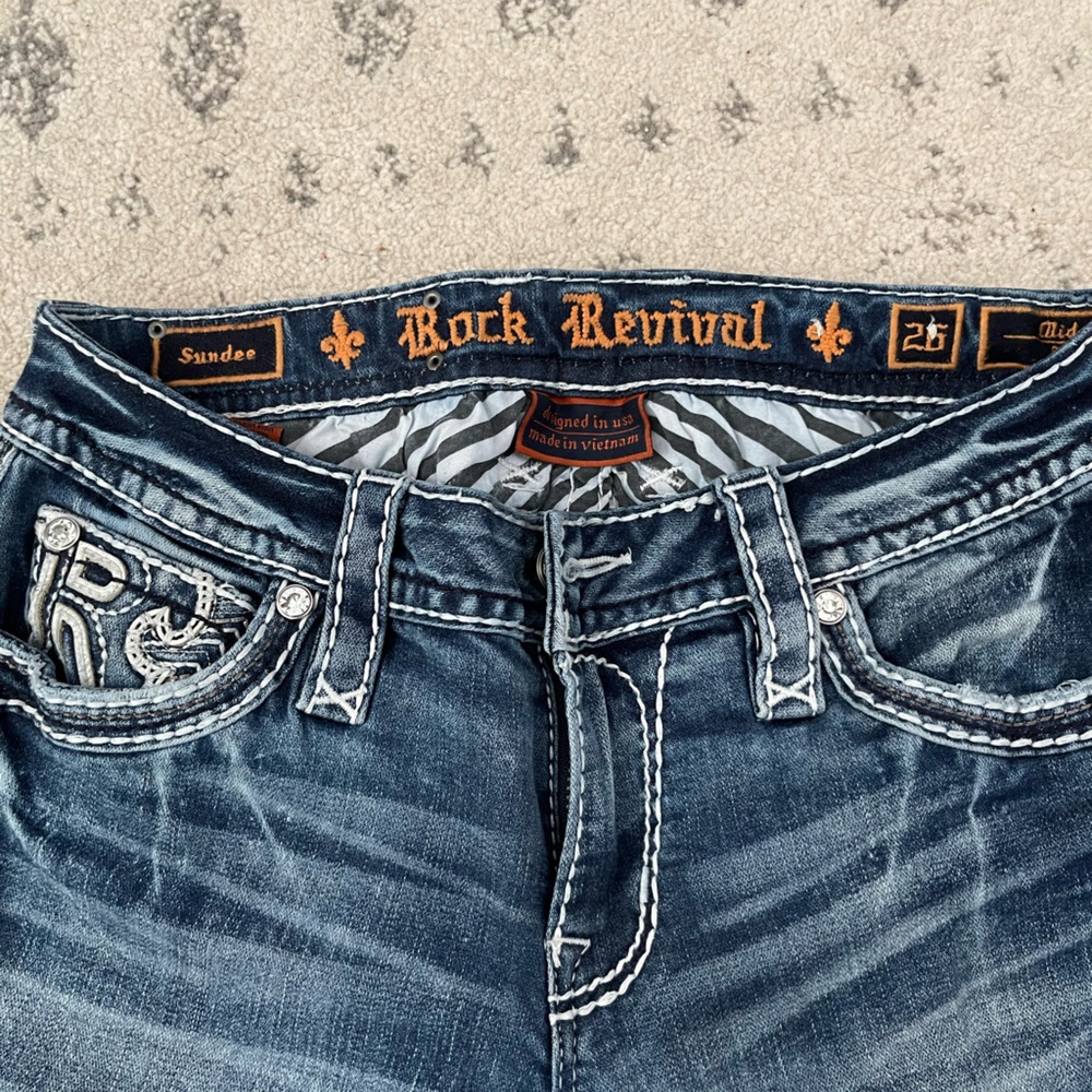 Rock Revival. Size 26.